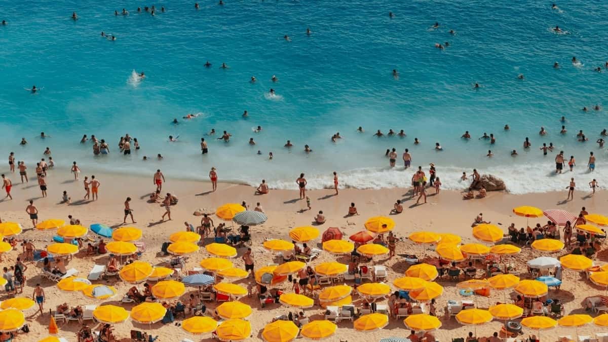 Top 10 WhatsApp Influencers You Should Collaborate With in Brazil