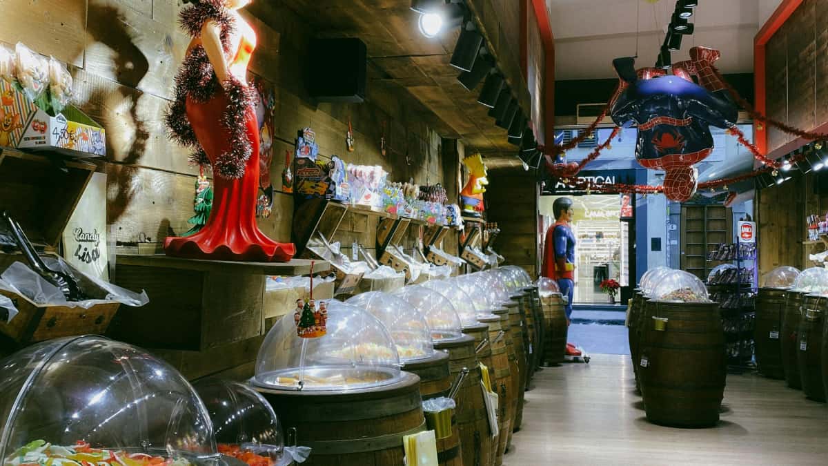 Як креатори з України діляться закадровими моментами з Таобао та Таїланду