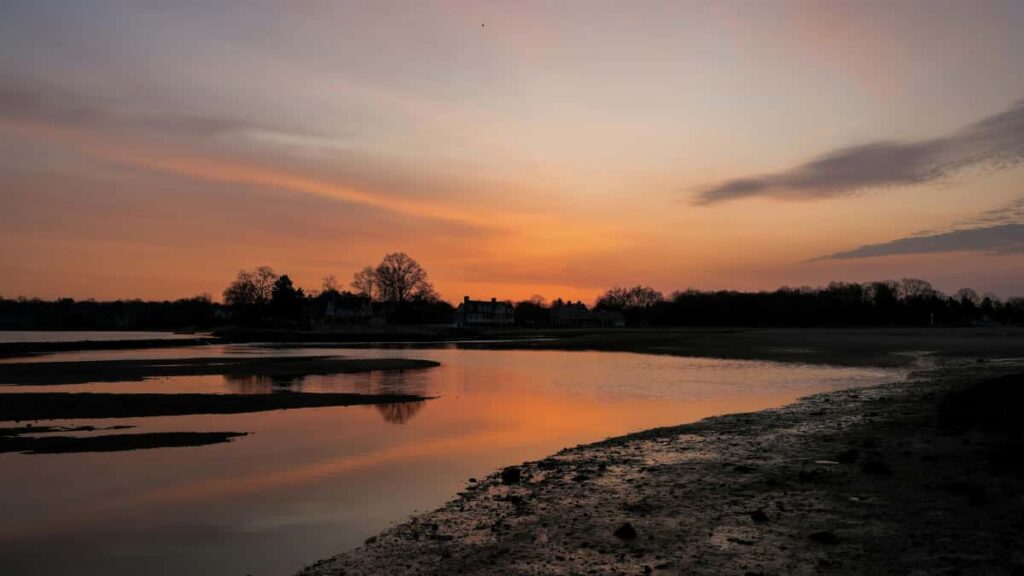 : , - Xiaohongshu , .