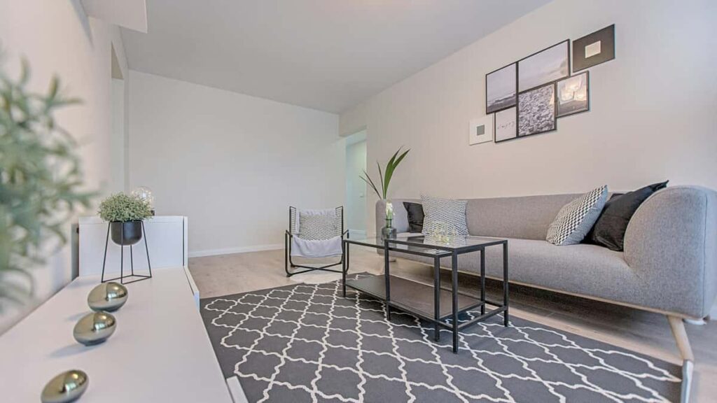 : KakaoTalk behindthescenes .